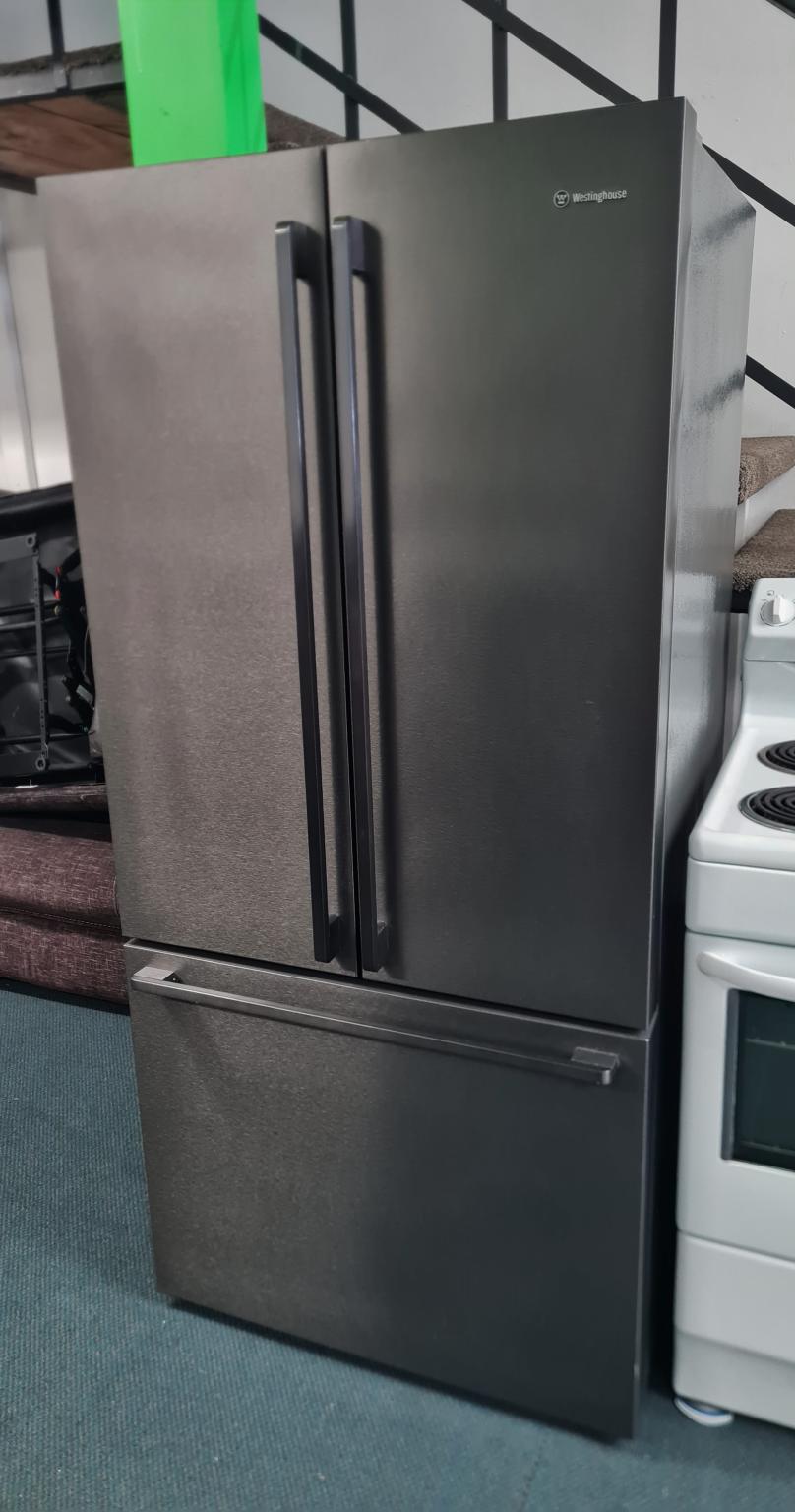 Westinghouse 524L French Door Fridge WHE5204BB Shop Zone