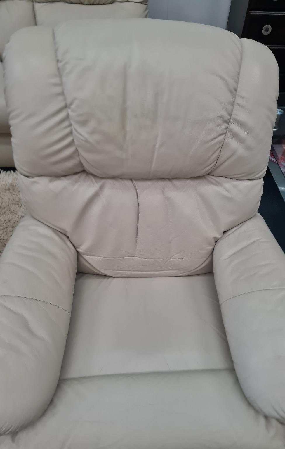 LaZBoy Genuine Leather 4Seater Rocker Recliner Lounge