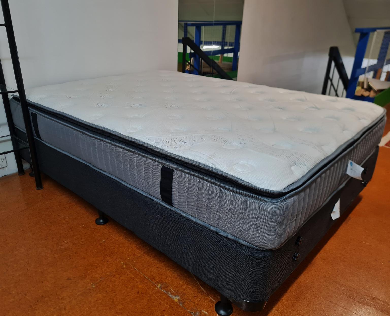 Sleepmax Lomanlisa Pocket Pillowtop Queen Bed Shop Zone