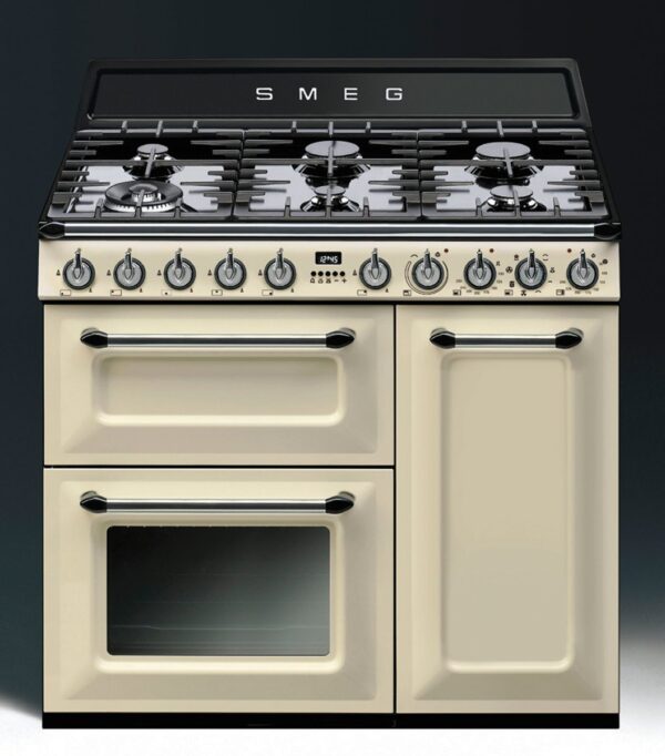b8d57fb8053263981bd5a1475ea75e73ec82070a Smeg TRA93P Freestanding Dual Fuel Oven Stove Lifestyle high high.jpeg