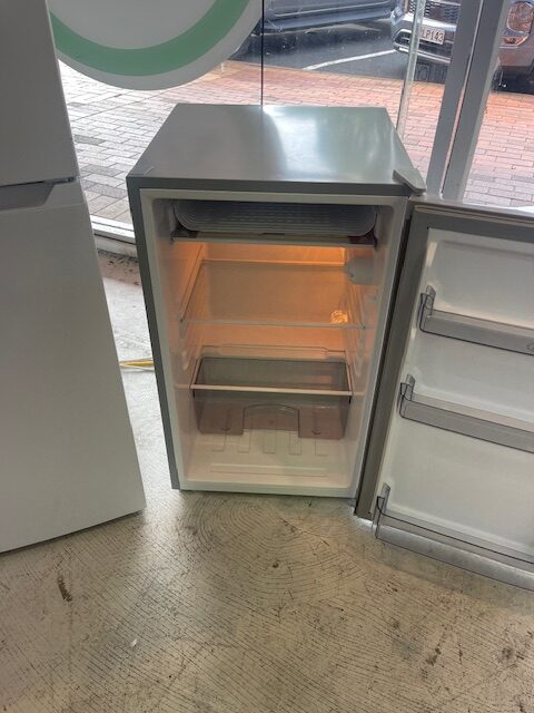 Belling fridge inside.jpg