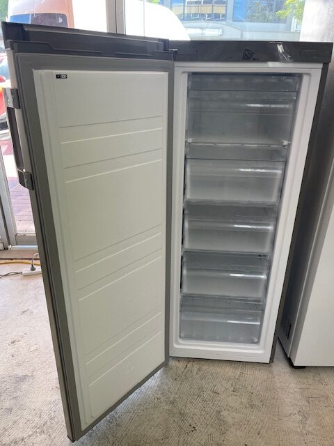 Midea upright inside.jpg