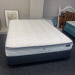 Queen bed1.jpg